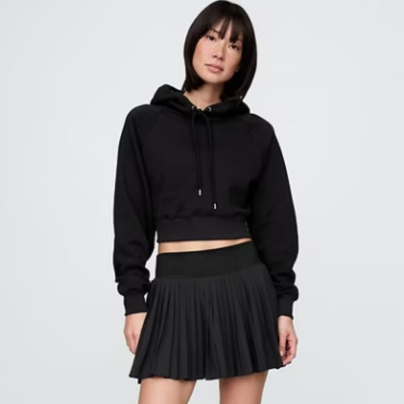 GapFit Pleated Exercise Skort - Picture 1 of 5